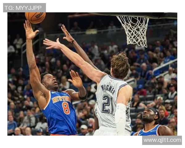 尼克斯队战胜魔术，球队迎来胜利：展现团队力量与球迷精神